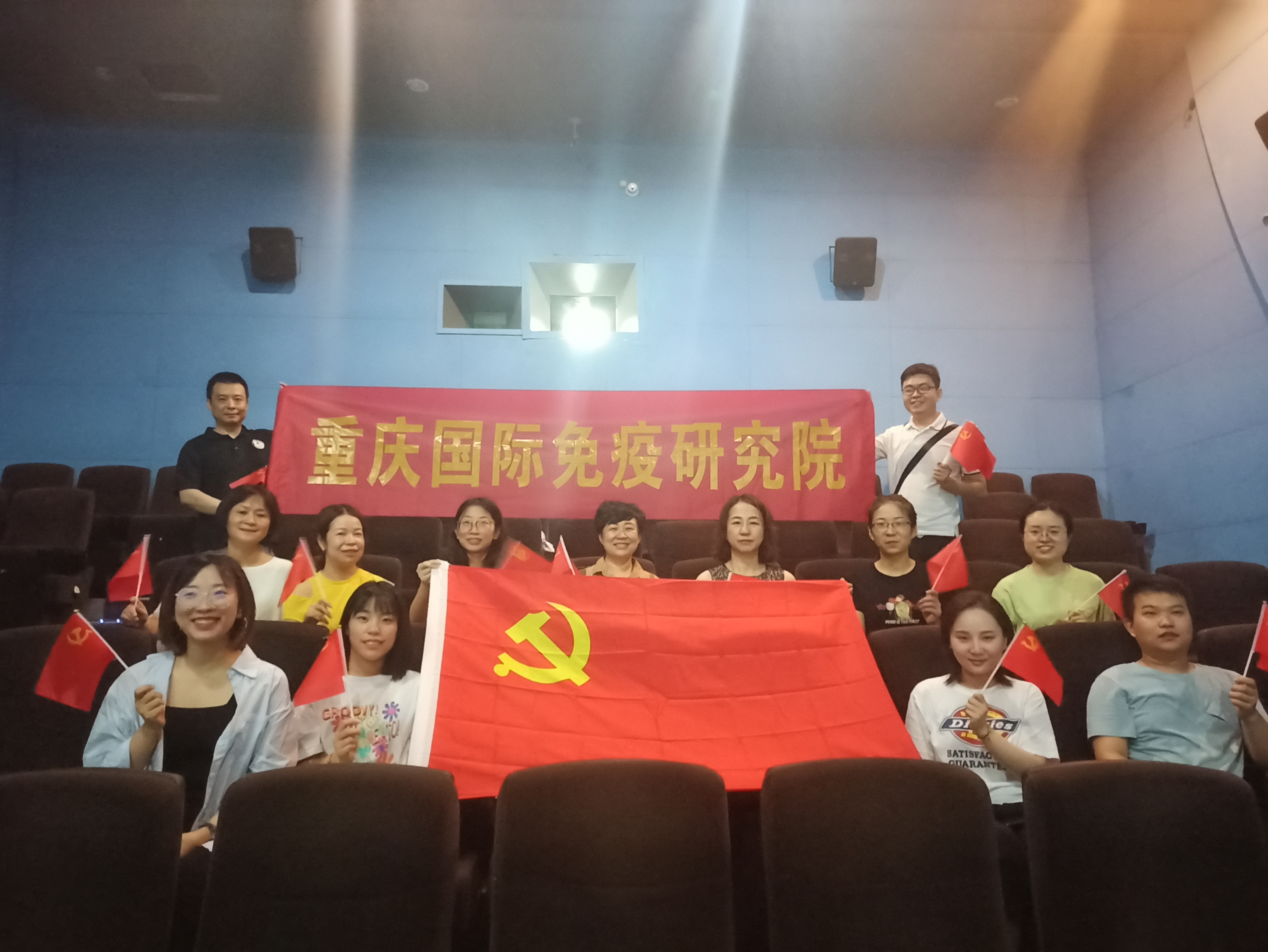 建党100周年，看红色电影，忆峥嵘岁月