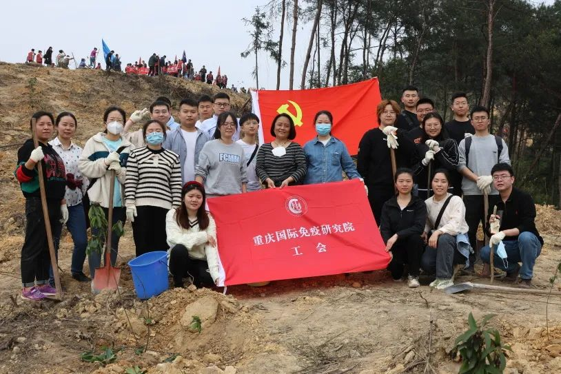 既识乾坤大，尤怜草木青│研究院积极响应园区号召，组织志愿者队伍参与义务植树活动